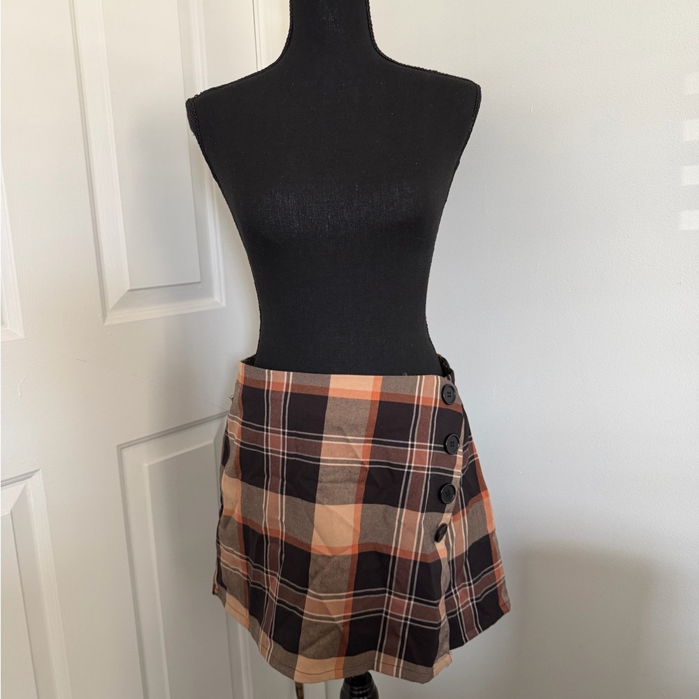 Plaid SKORT NWT Super cute